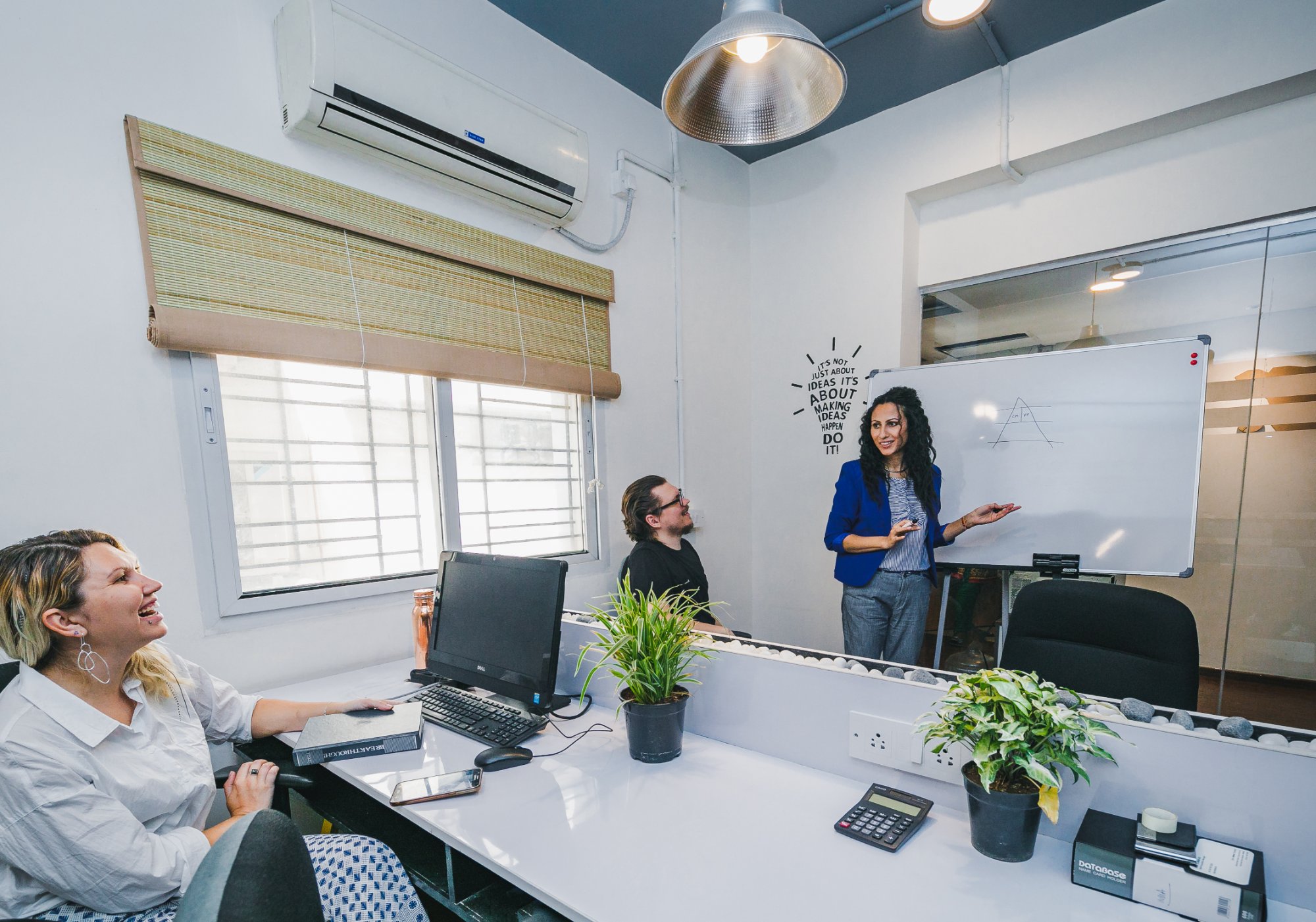 Team meeting and collaboration at Cospaze